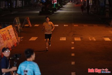 BƯỚC CHẠY CHÀO XUÂN THÀNH PHỐ QUẢNG NGÃI 2024 - Ảnh #1239020