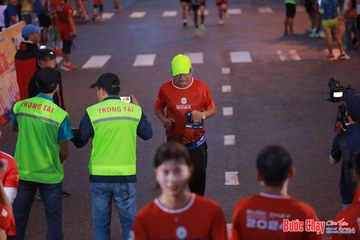 BƯỚC CHẠY CHÀO XUÂN THÀNH PHỐ QUẢNG NGÃI 2024 - Ảnh #1250050