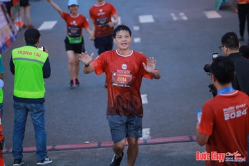 BƯỚC CHẠY CHÀO XUÂN THÀNH PHỐ QUẢNG NGÃI 2024 - Ảnh #1250791