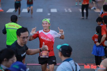 BƯỚC CHẠY CHÀO XUÂN THÀNH PHỐ QUẢNG NGÃI 2024 - Ảnh #1251101