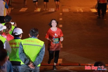 BƯỚC CHẠY CHÀO XUÂN THÀNH PHỐ QUẢNG NGÃI 2024 - Ảnh #1248583