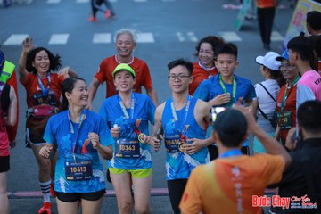 BƯỚC CHẠY CHÀO XUÂN THÀNH PHỐ QUẢNG NGÃI 2024 - Ảnh #1251317