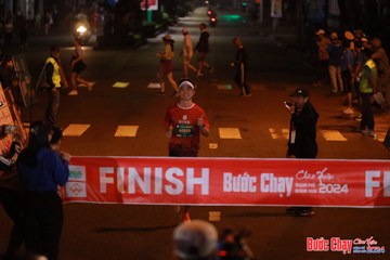 BƯỚC CHẠY CHÀO XUÂN THÀNH PHỐ QUẢNG NGÃI 2024 - Ảnh #1240621
