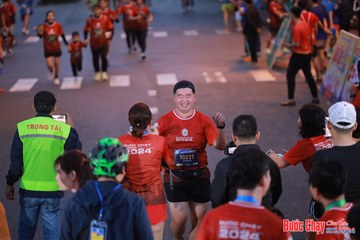 BƯỚC CHẠY CHÀO XUÂN THÀNH PHỐ QUẢNG NGÃI 2024 - Ảnh #1250195