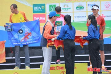 BƯỚC CHẠY CHÀO XUÂN THÀNH PHỐ QUẢNG NGÃI 2024 - Ảnh #1233177