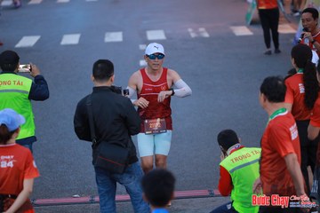 BƯỚC CHẠY CHÀO XUÂN THÀNH PHỐ QUẢNG NGÃI 2024 - Ảnh #1250839