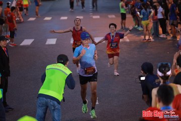BƯỚC CHẠY CHÀO XUÂN THÀNH PHỐ QUẢNG NGÃI 2024 - Ảnh #1250066