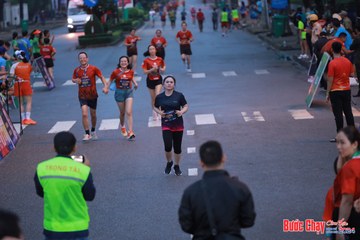 BƯỚC CHẠY CHÀO XUÂN THÀNH PHỐ QUẢNG NGÃI 2024 - Ảnh #1250617