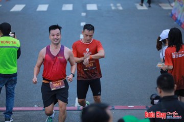 BƯỚC CHẠY CHÀO XUÂN THÀNH PHỐ QUẢNG NGÃI 2024 - Ảnh #1251524