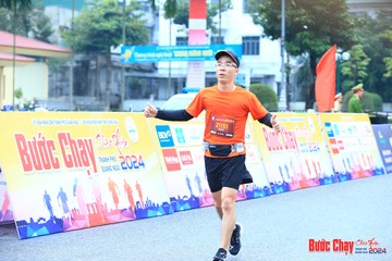 BƯỚC CHẠY CHÀO XUÂN THÀNH PHỐ QUẢNG NGÃI 2024 - Ảnh #1238271