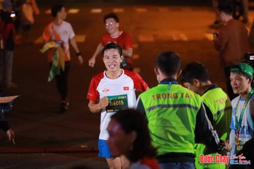 BƯỚC CHẠY CHÀO XUÂN THÀNH PHỐ QUẢNG NGÃI 2024 - Ảnh #1243118