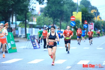BƯỚC CHẠY CHÀO XUÂN THÀNH PHỐ QUẢNG NGÃI 2024 - Ảnh #1230569