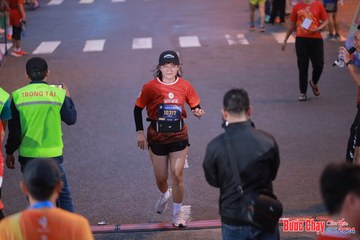 BƯỚC CHẠY CHÀO XUÂN THÀNH PHỐ QUẢNG NGÃI 2024 - Ảnh #1250174