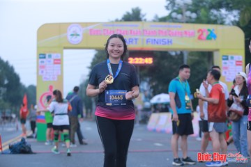 BƯỚC CHẠY CHÀO XUÂN THÀNH PHỐ QUẢNG NGÃI 2024 - Ảnh #1221476