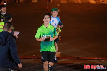 BƯỚC CHẠY CHÀO XUÂN THÀNH PHỐ QUẢNG NGÃI 2024 - Ảnh #1241098