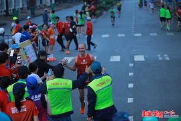 BƯỚC CHẠY CHÀO XUÂN THÀNH PHỐ QUẢNG NGÃI 2024 - Ảnh #1251153