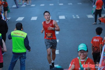 BƯỚC CHẠY CHÀO XUÂN THÀNH PHỐ QUẢNG NGÃI 2024 - Ảnh #1251142