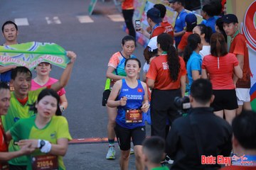 BƯỚC CHẠY CHÀO XUÂN THÀNH PHỐ QUẢNG NGÃI 2024 - Ảnh #1250939