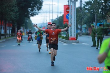 BƯỚC CHẠY CHÀO XUÂN THÀNH PHỐ QUẢNG NGÃI 2024 - Ảnh #1236910