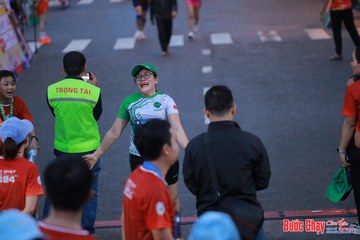 BƯỚC CHẠY CHÀO XUÂN THÀNH PHỐ QUẢNG NGÃI 2024 - Ảnh #1250588