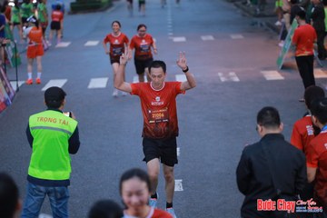 BƯỚC CHẠY CHÀO XUÂN THÀNH PHỐ QUẢNG NGÃI 2024 - Ảnh #1250641