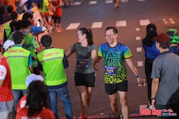 BƯỚC CHẠY CHÀO XUÂN THÀNH PHỐ QUẢNG NGÃI 2024 - Ảnh #1249854