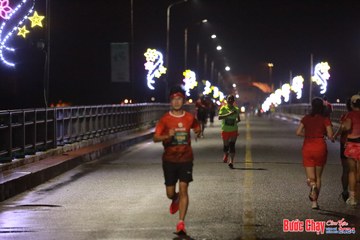 BƯỚC CHẠY CHÀO XUÂN THÀNH PHỐ QUẢNG NGÃI 2024 - Ảnh #1232420