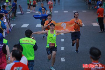 BƯỚC CHẠY CHÀO XUÂN THÀNH PHỐ QUẢNG NGÃI 2024 - Ảnh #1251016
