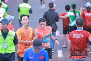 BƯỚC CHẠY CHÀO XUÂN THÀNH PHỐ QUẢNG NGÃI 2024 - Ảnh #1220532