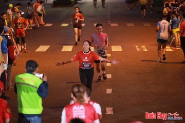 BƯỚC CHẠY CHÀO XUÂN THÀNH PHỐ QUẢNG NGÃI 2024 - Ảnh #1249258