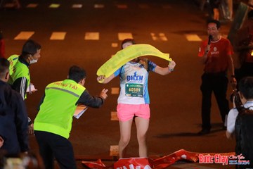 BƯỚC CHẠY CHÀO XUÂN THÀNH PHỐ QUẢNG NGÃI 2024 - Ảnh #1241602