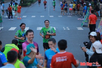 BƯỚC CHẠY CHÀO XUÂN THÀNH PHỐ QUẢNG NGÃI 2024 - Ảnh #1251757