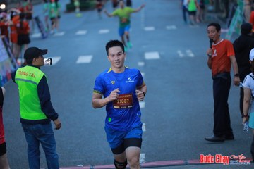 BƯỚC CHẠY CHÀO XUÂN THÀNH PHỐ QUẢNG NGÃI 2024 - Ảnh #1251200