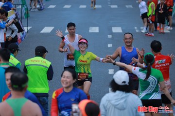 BƯỚC CHẠY CHÀO XUÂN THÀNH PHỐ QUẢNG NGÃI 2024 - Ảnh #1251635