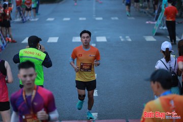BƯỚC CHẠY CHÀO XUÂN THÀNH PHỐ QUẢNG NGÃI 2024 - Ảnh #1251282