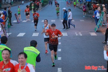 BƯỚC CHẠY CHÀO XUÂN THÀNH PHỐ QUẢNG NGÃI 2024 - Ảnh #1251052