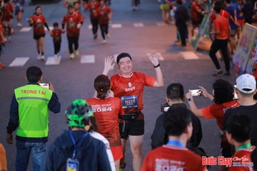 BƯỚC CHẠY CHÀO XUÂN THÀNH PHỐ QUẢNG NGÃI 2024 - Ảnh #1250193