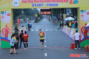 BƯỚC CHẠY CHÀO XUÂN THÀNH PHỐ QUẢNG NGÃI 2024 - Ảnh #1252096