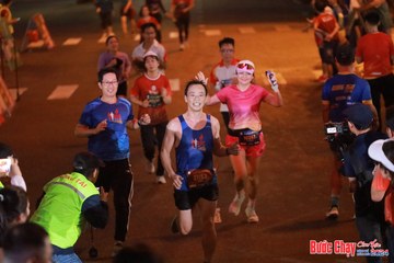 BƯỚC CHẠY CHÀO XUÂN THÀNH PHỐ QUẢNG NGÃI 2024 - Ảnh #1248961