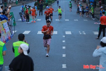 BƯỚC CHẠY CHÀO XUÂN THÀNH PHỐ QUẢNG NGÃI 2024 - Ảnh #1251766
