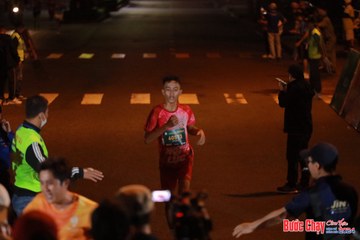 BƯỚC CHẠY CHÀO XUÂN THÀNH PHỐ QUẢNG NGÃI 2024 - Ảnh #1240791