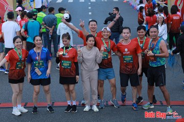 BƯỚC CHẠY CHÀO XUÂN THÀNH PHỐ QUẢNG NGÃI 2024 - Ảnh #1251674