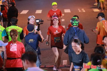 BƯỚC CHẠY CHÀO XUÂN THÀNH PHỐ QUẢNG NGÃI 2024 - Ảnh #1249750
