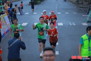 BƯỚC CHẠY CHÀO XUÂN THÀNH PHỐ QUẢNG NGÃI 2024 - Ảnh #1251948