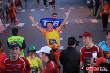 BƯỚC CHẠY CHÀO XUÂN THÀNH PHỐ QUẢNG NGÃI 2024 - Ảnh #1250371