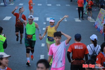 BƯỚC CHẠY CHÀO XUÂN THÀNH PHỐ QUẢNG NGÃI 2024 - Ảnh #1251463