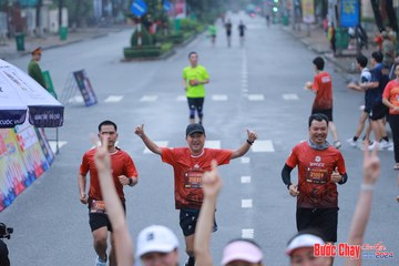BƯỚC CHẠY CHÀO XUÂN THÀNH PHỐ QUẢNG NGÃI 2024 - Ảnh #1252212