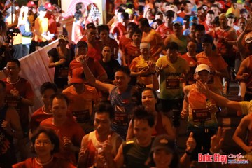 BƯỚC CHẠY CHÀO XUÂN THÀNH PHỐ QUẢNG NGÃI 2024 - Ảnh #1213018