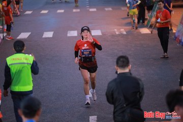 BƯỚC CHẠY CHÀO XUÂN THÀNH PHỐ QUẢNG NGÃI 2024 - Ảnh #1250172