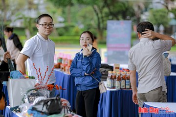 BƯỚC CHẠY CHÀO XUÂN THÀNH PHỐ QUẢNG NGÃI 2024 - Ảnh #1198560